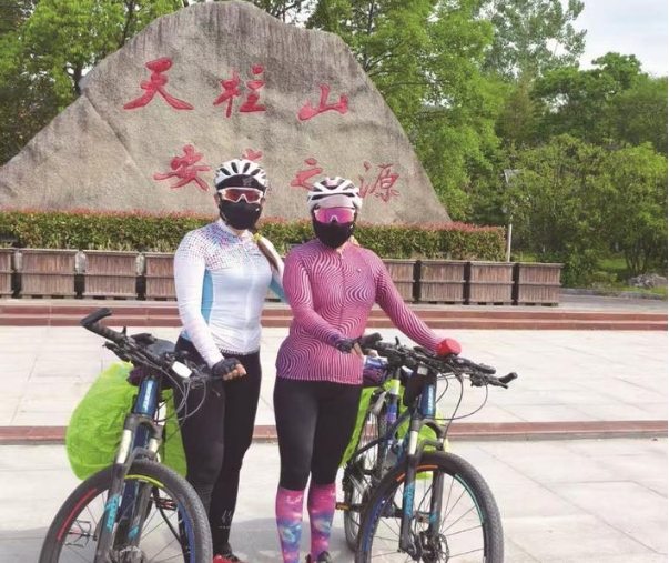 母女橫跨山海奔赴所愛 挑戰(zhàn)從如皋至拉薩共計4000多公里的騎行之路