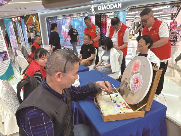 公益小集市 凝聚助殘“大力量”